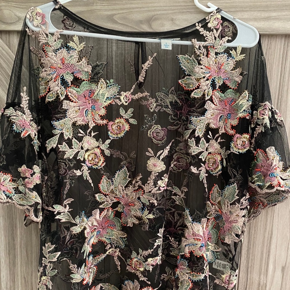 Women’s blouse
